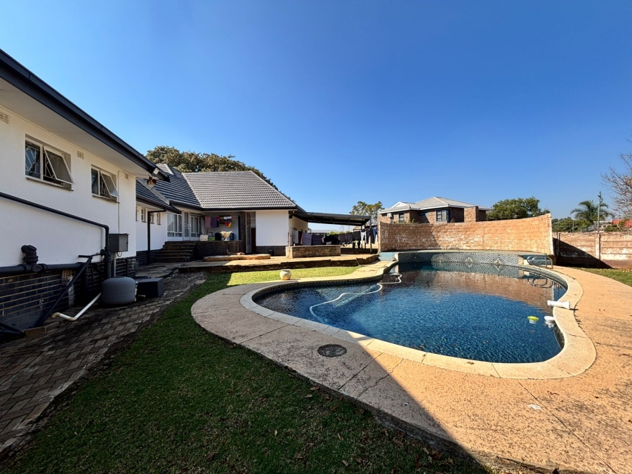 3 Bedroom Property for Sale in Flamwood North West